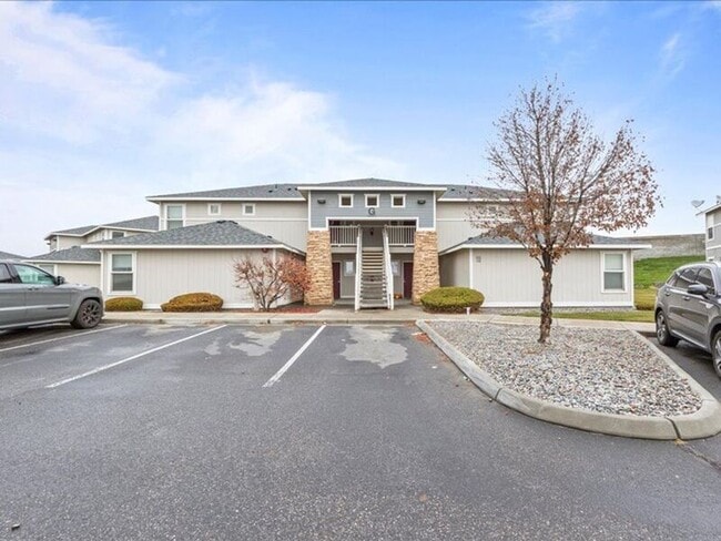 property at 6005 Chapel Hill Blvd