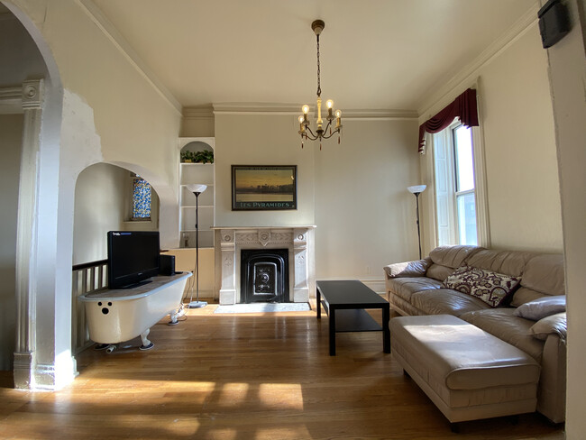 917 S Loomis St, Unit 1 in Chicago, IL - Building Photo - Building Photo