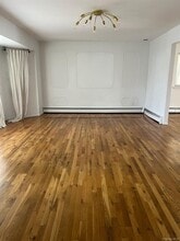 375 Marlborough Rd in Cedarhurst, NY - Building Photo - Building Photo