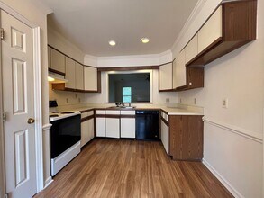 3614 Plumbridge Ct in Raleigh, NC - Building Photo - Building Photo