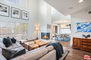 2808 Arizona Ave in Santa Monica, CA - Building Photo