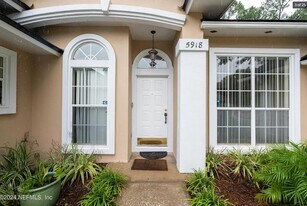 5918 Covered Creek Ln in Jacksonville, FL - Building Photo