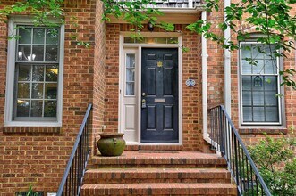 809 Colonial Ave in Norfolk, VA - Building Photo - Building Photo