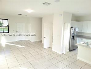 22918 SW 127th Pl in Miami, FL - Foto de edificio - Building Photo