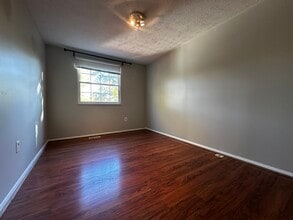 14505 Farmcrest Pl in Silver Spring, MD - Building Photo - Building Photo