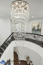 5011 Hayvenhurst Ave in Los Angeles, CA - Building Photo - Building Photo