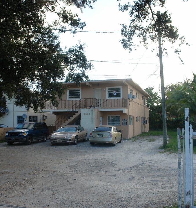 6223 NW 2nd Ave in Miami, FL - Building Photo