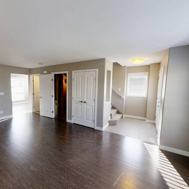8819-8896 96 Ave in Grande Prairie, AB - Building Photo