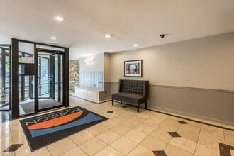 6725 N Sheridan Rd in Chicago, IL - Building Photo - Building Photo