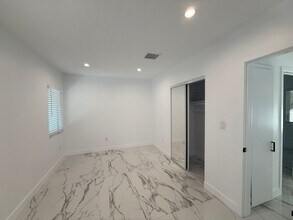 2170 Sunset Plaza Dr in Los Angeles, CA - Building Photo - Building Photo