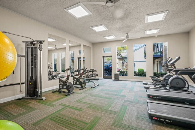 Lakeridge Heights in Dallas, TX - Foto de edificio - Interior Photo