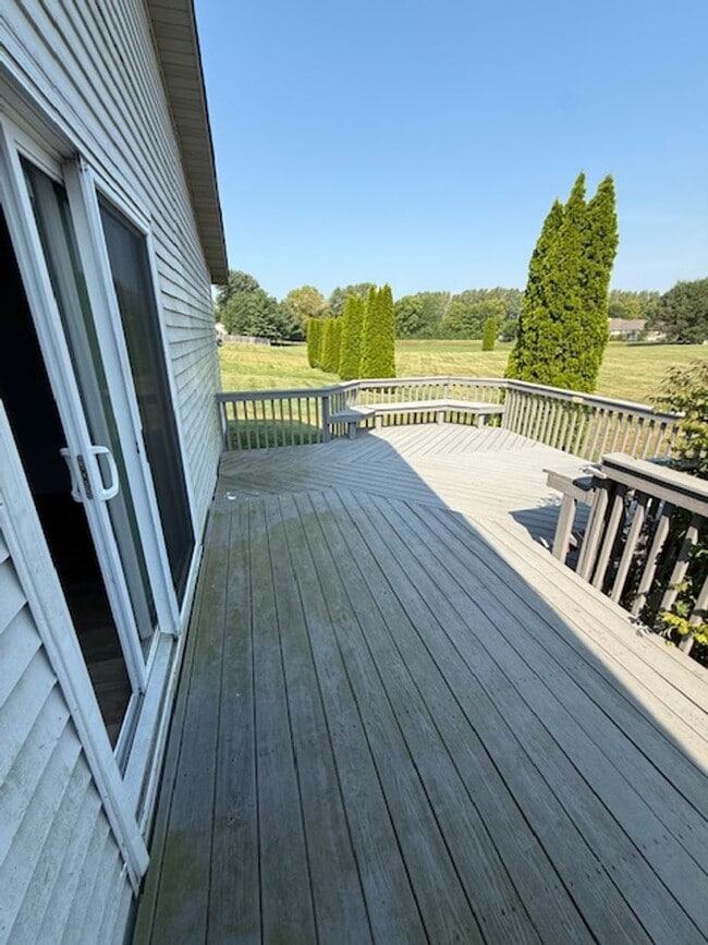 property at 1105 N Park Ave