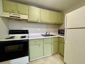 165 South St in Vernon, CT - Building Photo - Building Photo