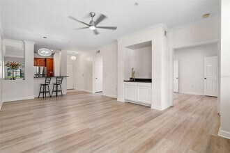 2528 Robert Trent Jones Dr in Orlando, FL - Foto de edificio - Building Photo