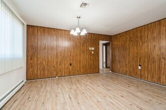 436 St Thomas Dr in Toms River, NJ - Building Photo - Building Photo