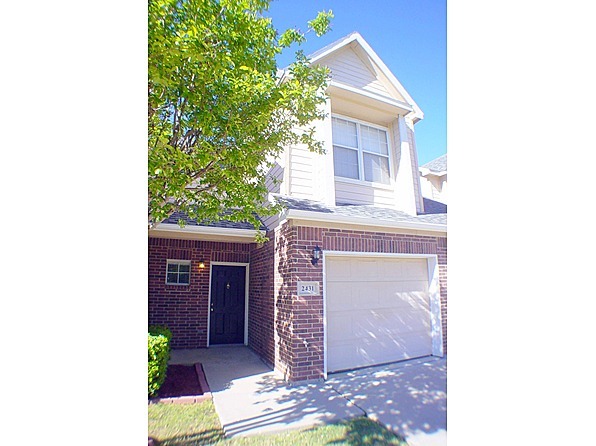 2431 Southcourt Cir in Irving, TX - Building Photo