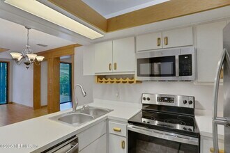 2970 Ravines Rd in Middleburg, FL - Foto de edificio - Building Photo