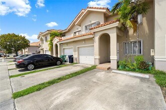 10901 NW 88th Terrace in Doral, FL - Building Photo - Building Photo