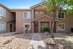 18 N 300 E in Washington, UT - Building Photo