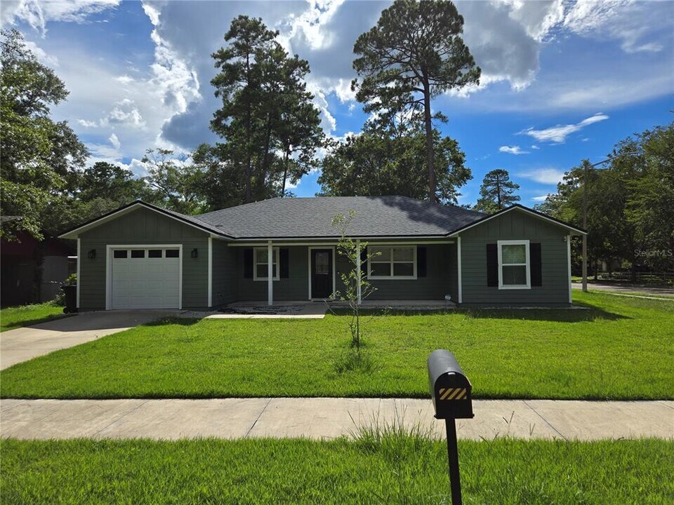 4422 NW 20th Ter in Gainesville, FL - Building Photo
