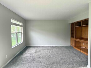 101 Barry Knoll Dr in Pataskala, OH - Building Photo - Building Photo