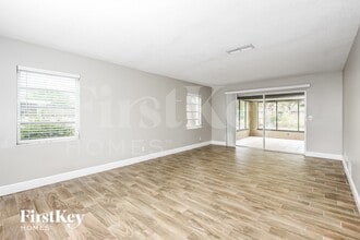 957 Bayward Ct in Rockledge, FL - Foto de edificio - Building Photo