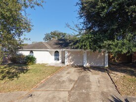1310 Goswell Ln in Channelview, TX - Building Photo