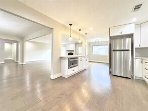 14103 Kellywood Ln in Houston, TX - Building Photo - Building Photo