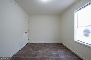 19 Loxley Ln in Hartly, DE - Building Photo