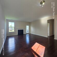 1905 Pear Tree Ln in Durham, NC - Building Photo - Building Photo