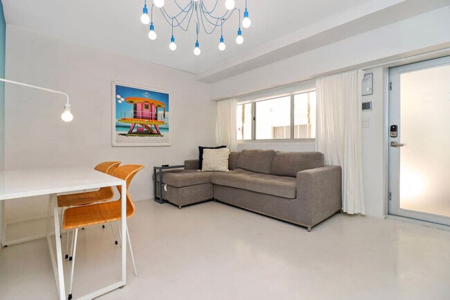 250 Collins Ave, Unit SI ID1272082P