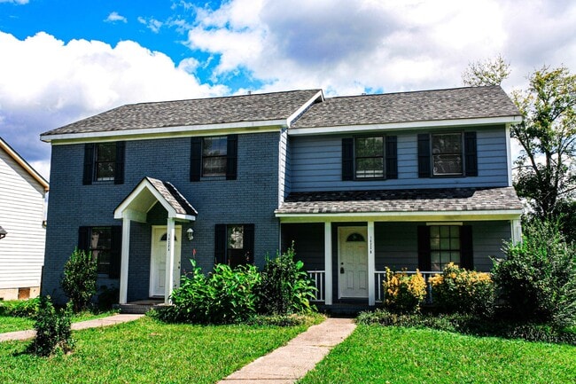 property at 1422 Stratton Pl Dr