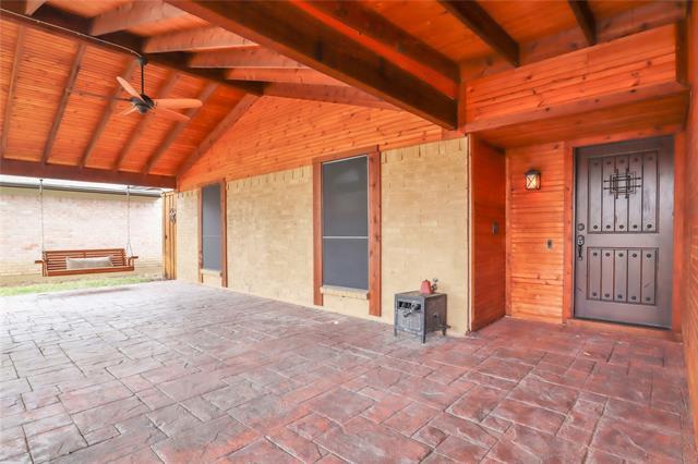 220 Blair Ln in Arlington, TX - Foto de edificio - Building Photo