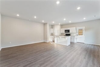 6812 Memphis in Bentonville, AR - Building Photo - Building Photo