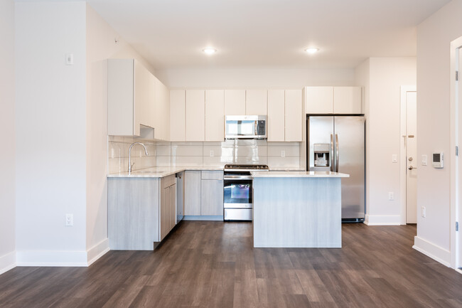 The 2301 in Fort Lee, NJ - Building Photo - Interior Photo