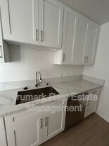 555 Palm Dr in Glendale, CA - Building Photo