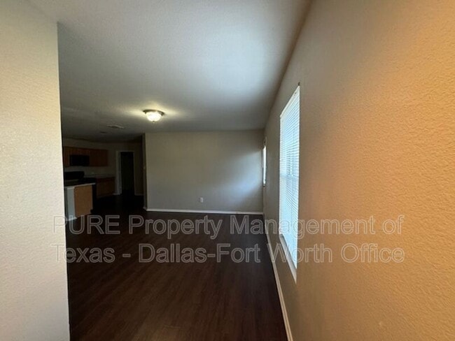 500 Brookbank Dr in Crowley, TX - Building Photo - Building Photo