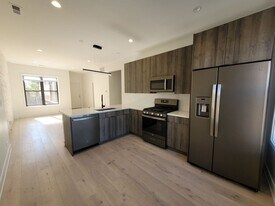 1334 W Bryn Mawr Ave in Chicago, IL - Building Photo