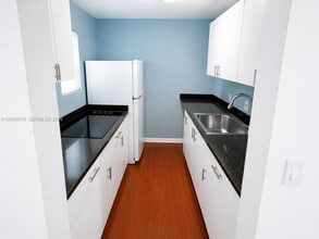 3547 SW 24th St in Miami, FL - Building Photo - Building Photo