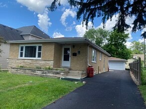 426 Berteau Ave in Elmhurst, IL - Foto de edificio - Building Photo