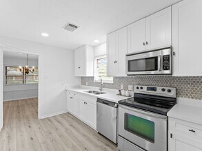 2122 Briar Cir in Pearland, TX - Building Photo - Building Photo