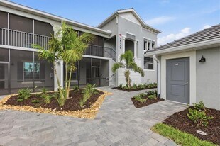 18923 Scallop Lp in Bradenton, FL - Building Photo
