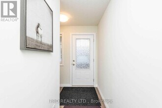 24-24 Morrison Road in Kitchener, ON - Building Photo - Building Photo