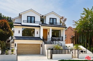 property at 2565 Patricia Ave