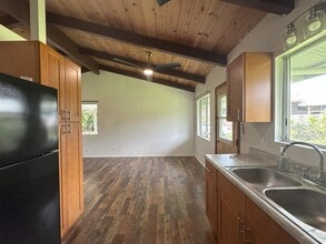 558A Kaumana Dr in Hilo, HI - Building Photo - Building Photo