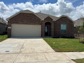 5484 Montrose Dr in Heartland, TX - Building Photo