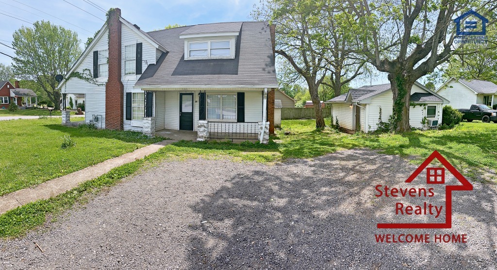 142 N Russell St-Unit -Main House in Portland, TN - Building Photo