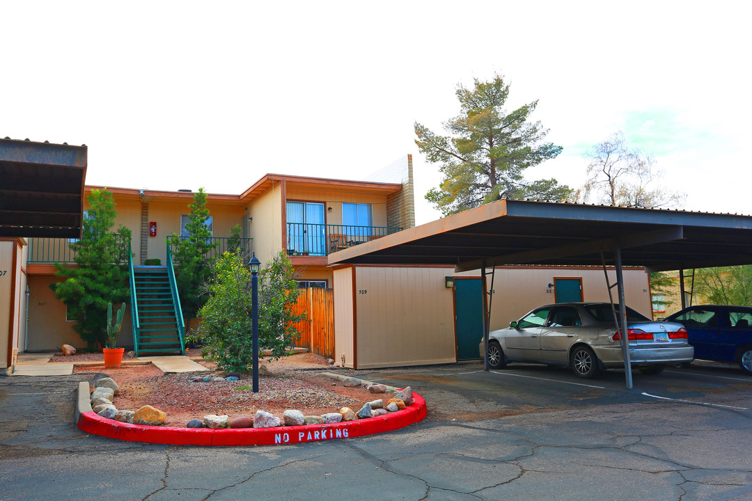 Bilmar Apartments in Tucson, AZ - Building Photo