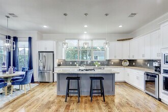 1230 W 25th St in Houston, TX - Building Photo - Building Photo