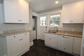 2220 W Main St in Richmond, VA - Building Photo - Building Photo